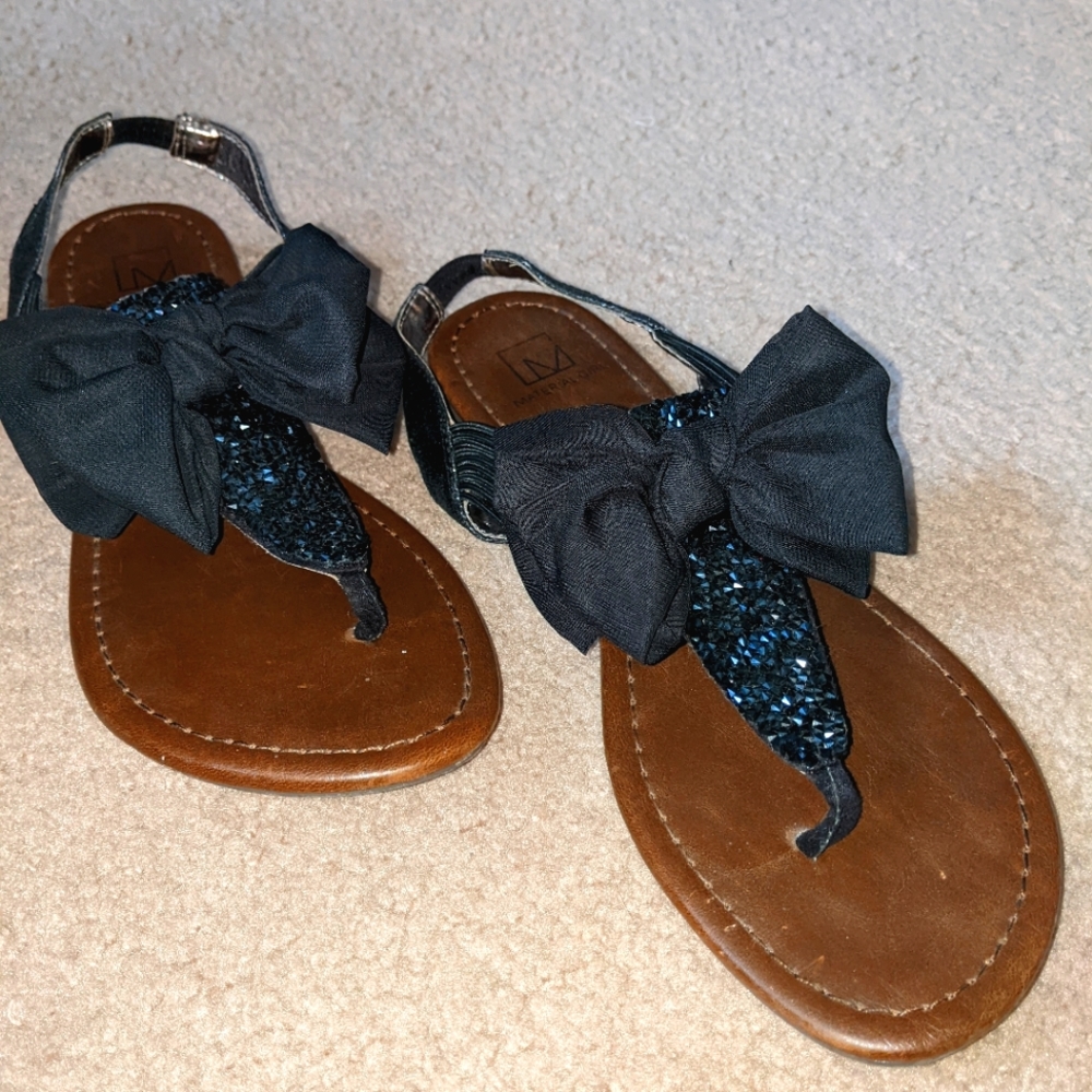 Size 8 black women's shoes with bow